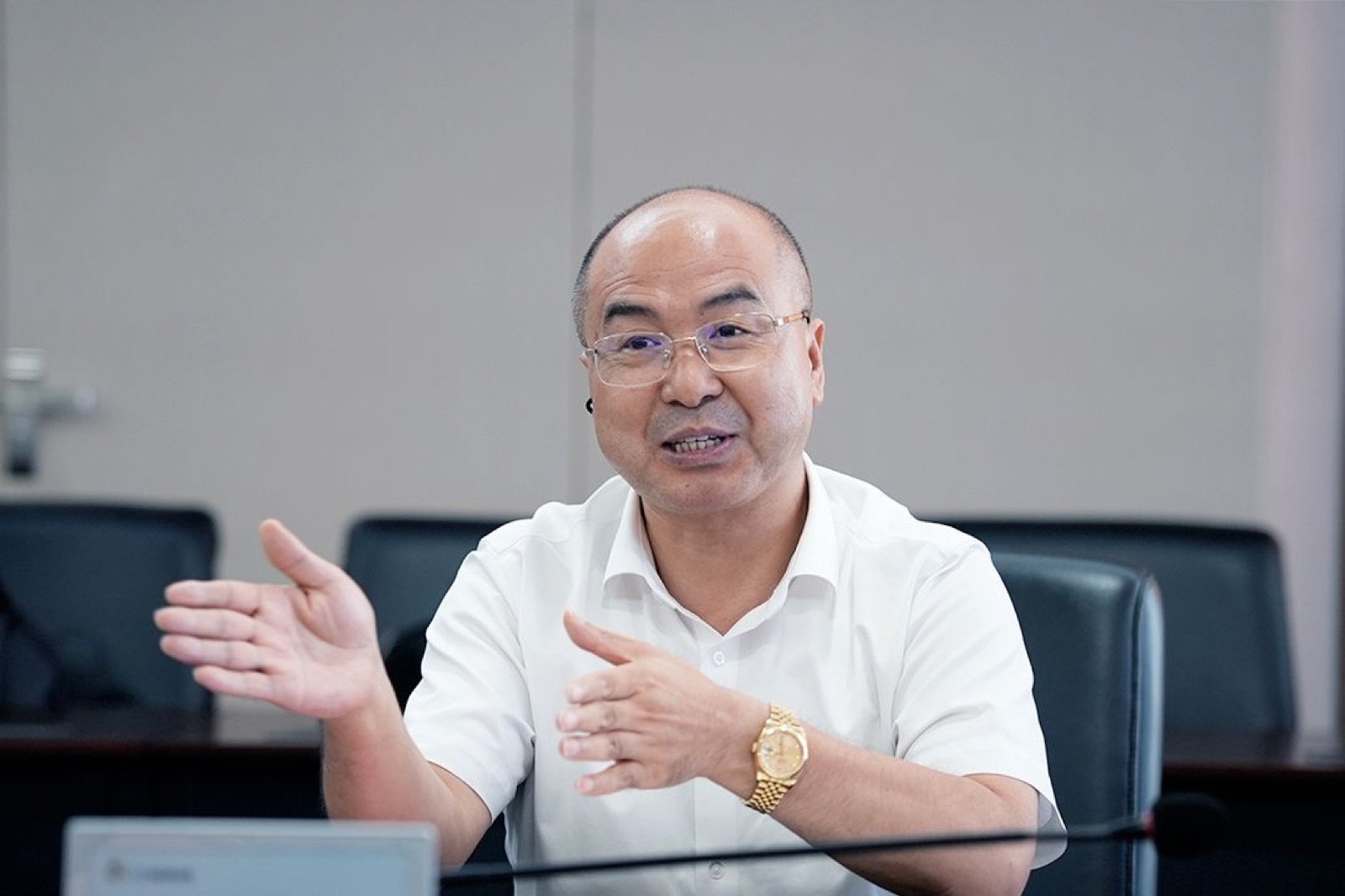 Bapak Li Xiaoxiang, Ketua Jiangxi Siton Machinery Manufacturing Co., Ltd., memimpin tim inti pertambangan bawah tanah Siton
